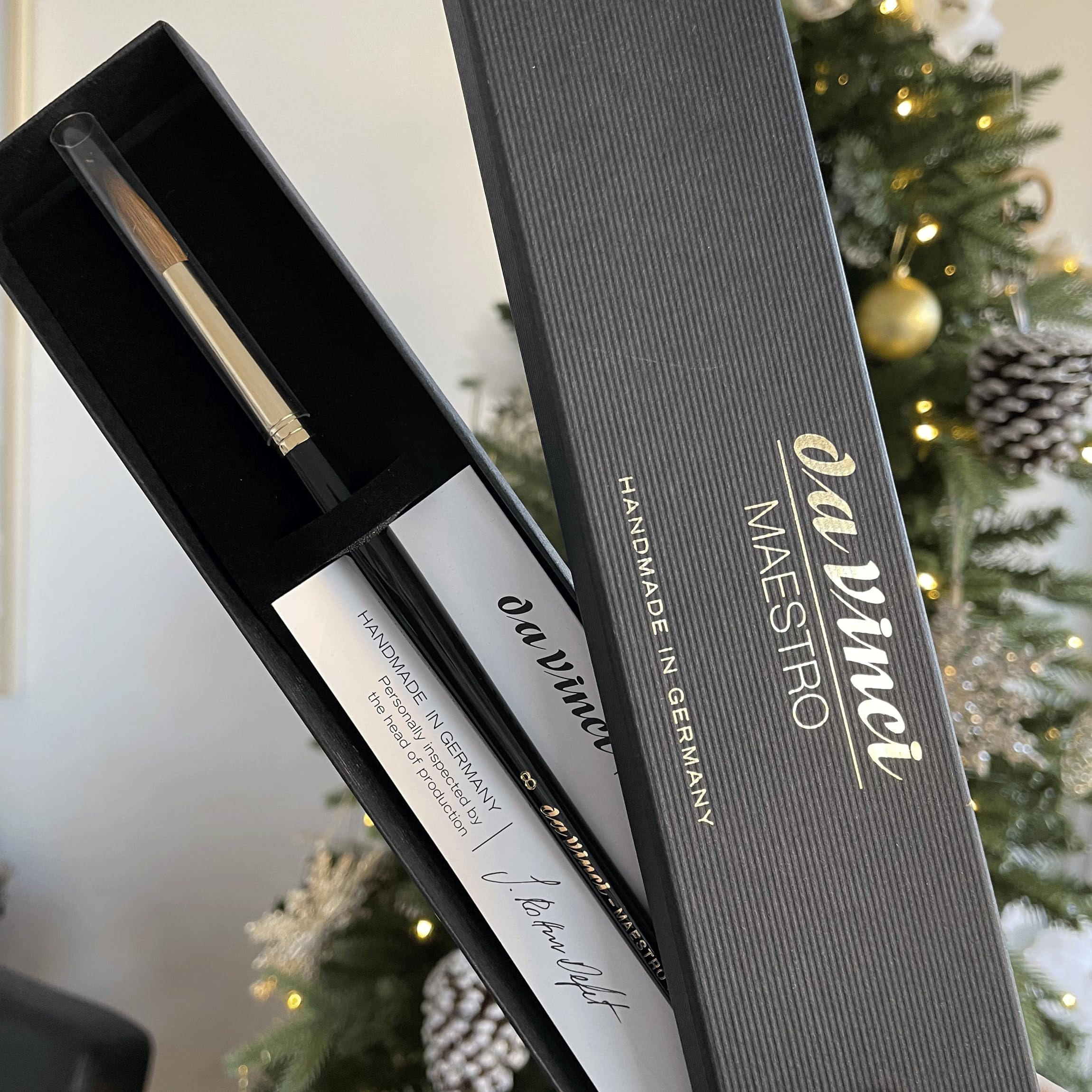 da Vinci Watercolor Series 10 Maestro Paint Brush, Round Kolinsky Red Sable, Size 3/0 (36802) - Image 8